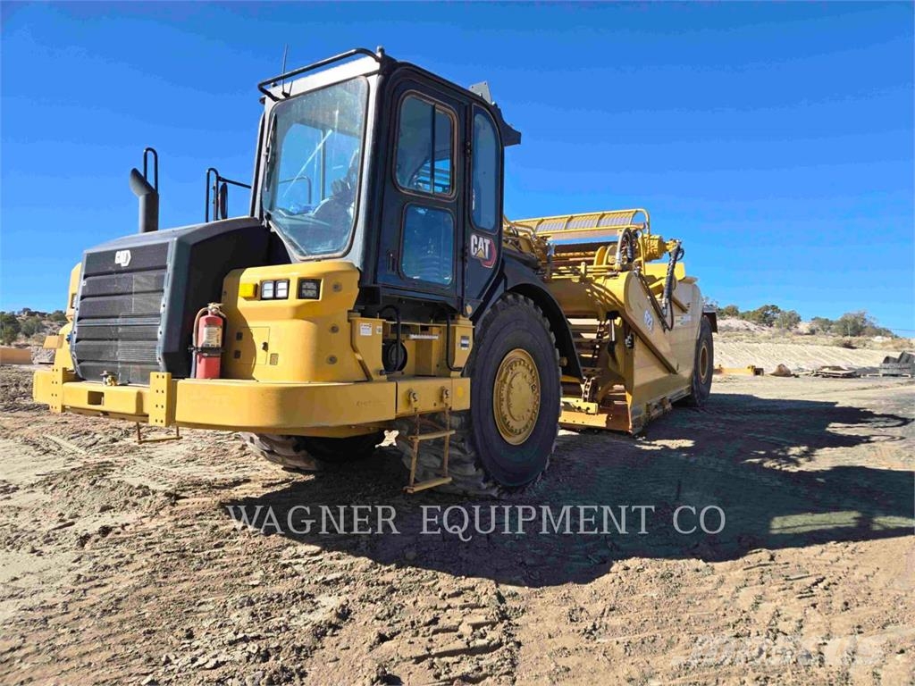 CAT 62311 Scrapers