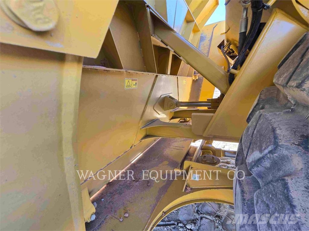CAT 62311 Scrapers
