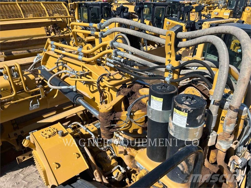 CAT 62311 Földnyesők (szkréperek)