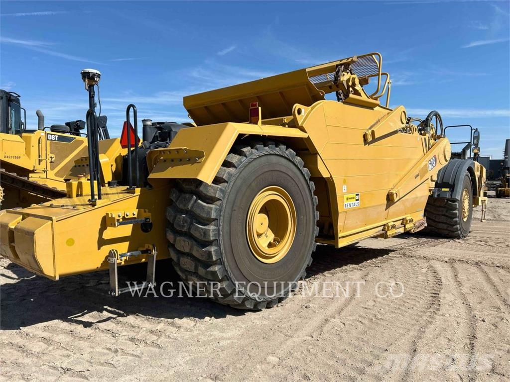 CAT 62311 Földnyesők (szkréperek)