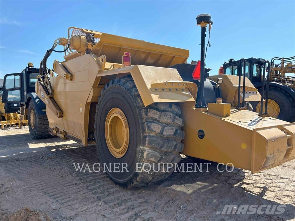 CAT 62311 Földnyesők (szkréperek)