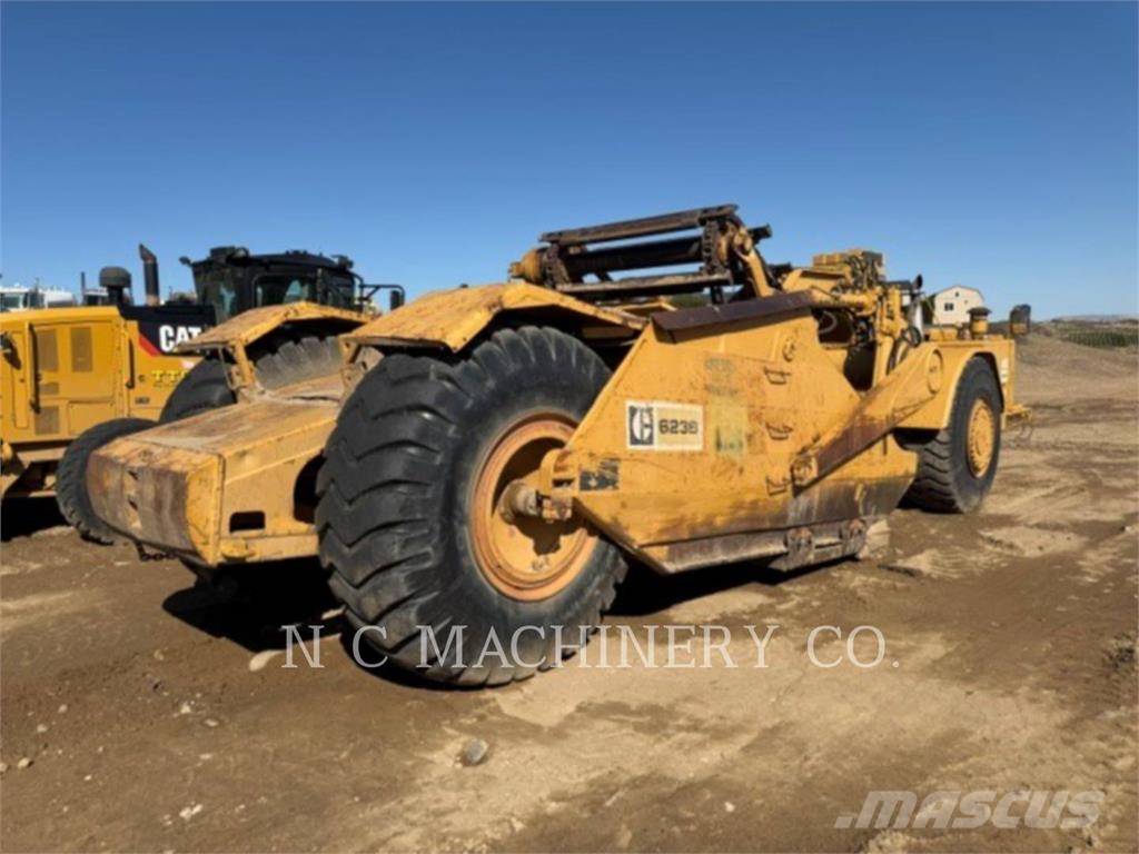CAT 623B Strgalci