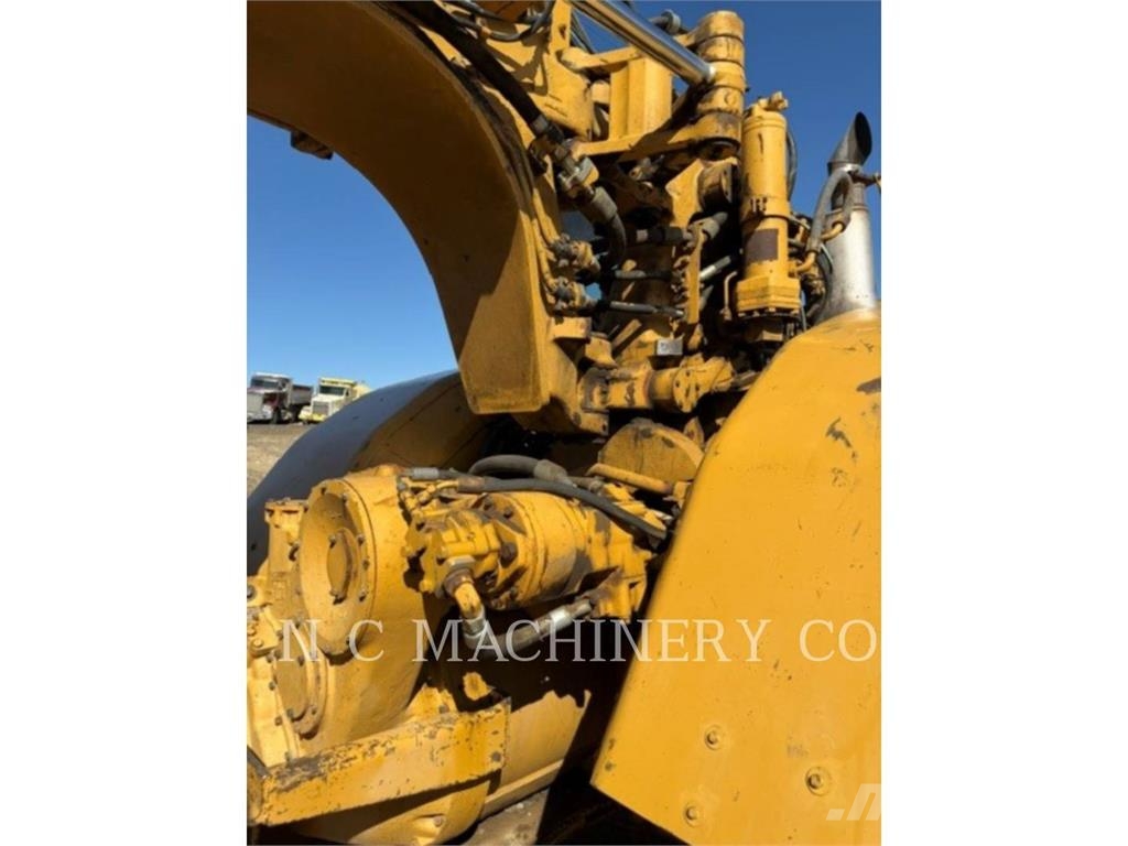 CAT 623B Strgalci
