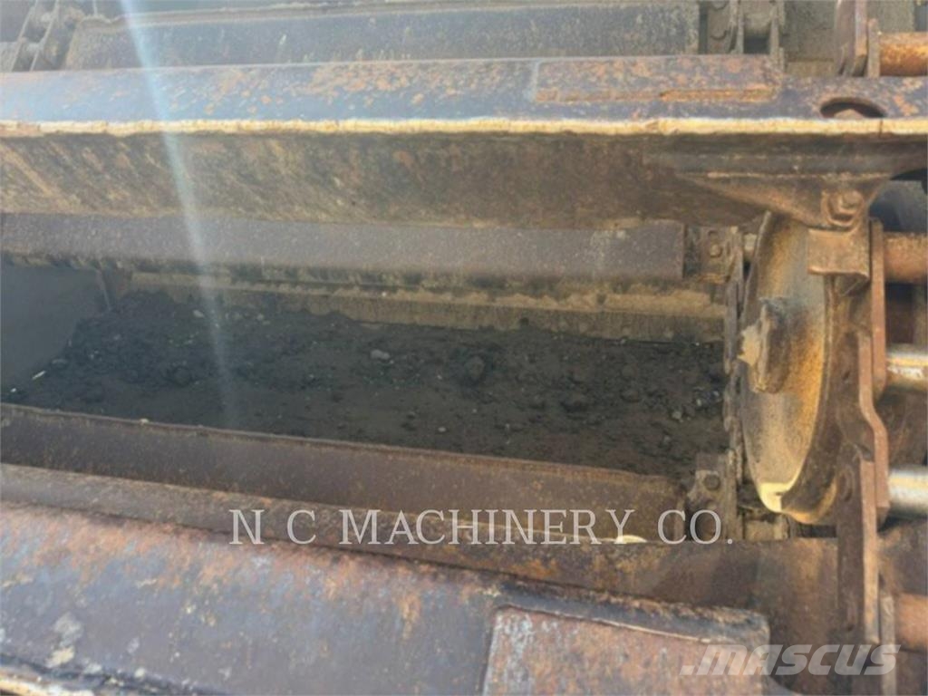CAT 623B Strgalci