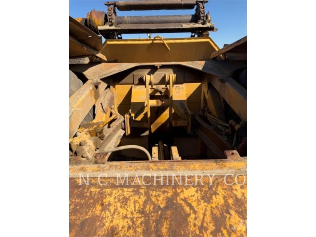 CAT 623B Strgalci