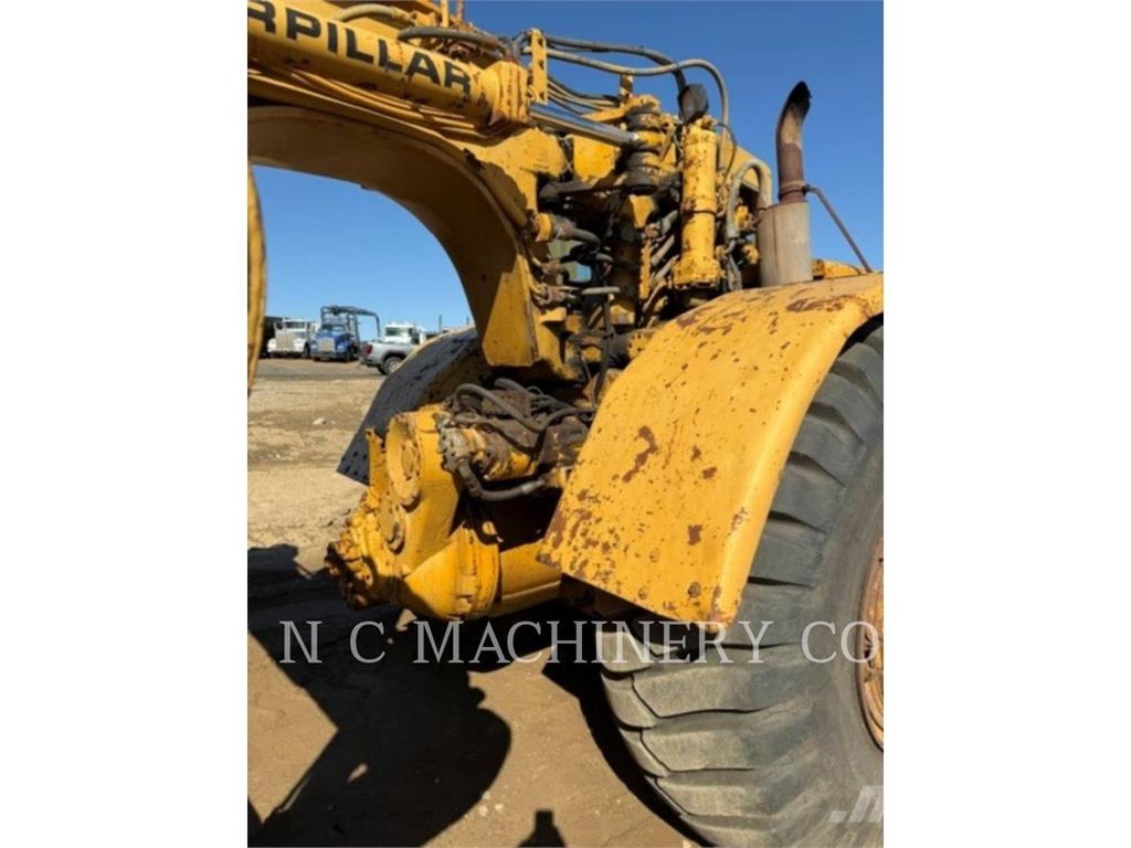 CAT 623B Strgalci