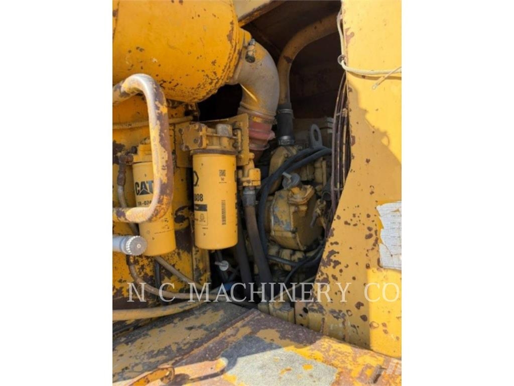 CAT 623B Strgalci