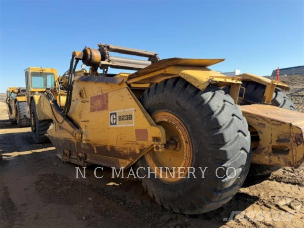 CAT 623B Strgalci