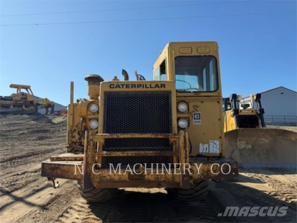 CAT 623B Strgalci