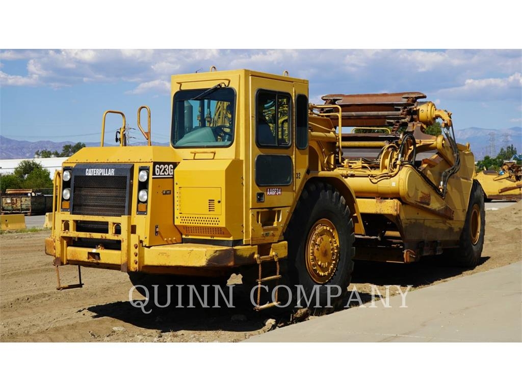 CAT 623G Kaabitsad