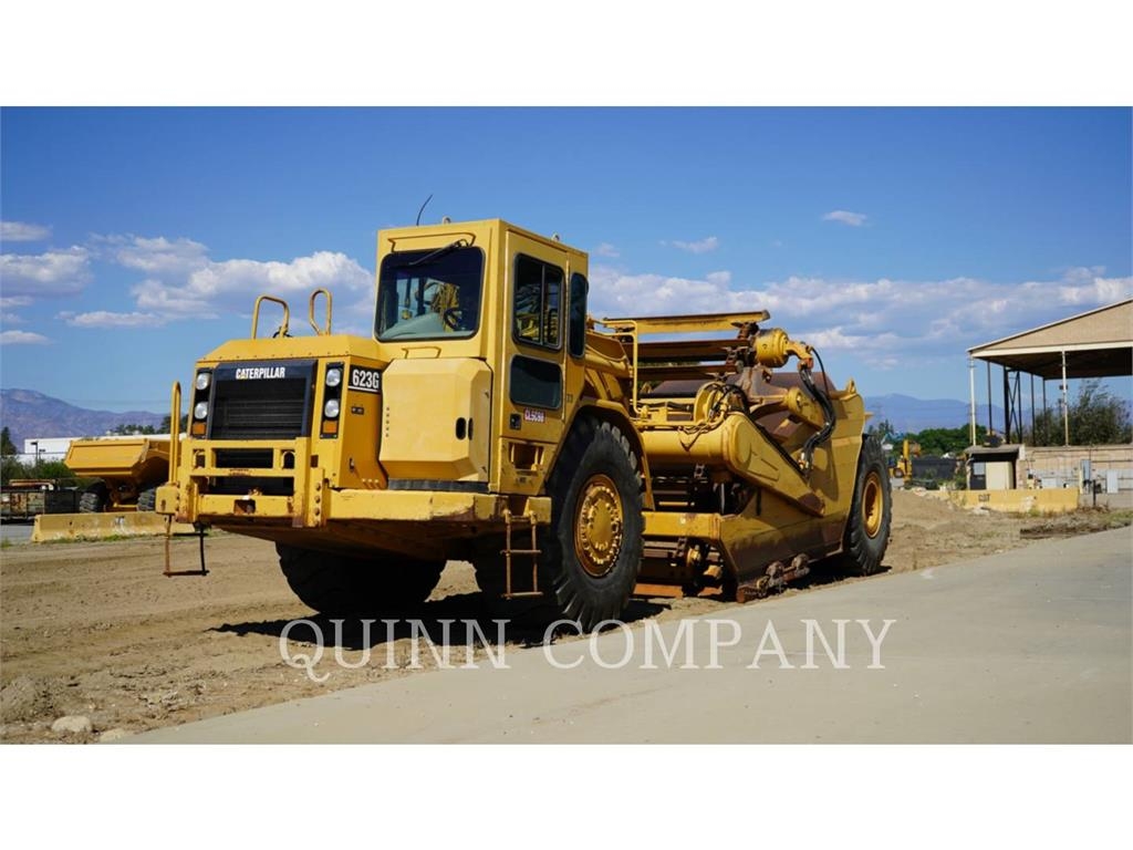 CAT 623G Kaabitsad