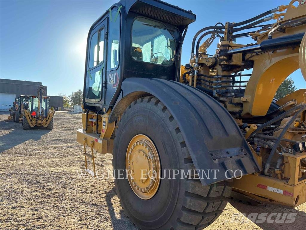 CAT 627K Schaber