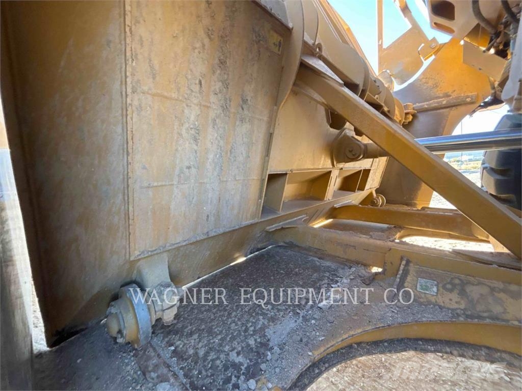 CAT 627K Schaber