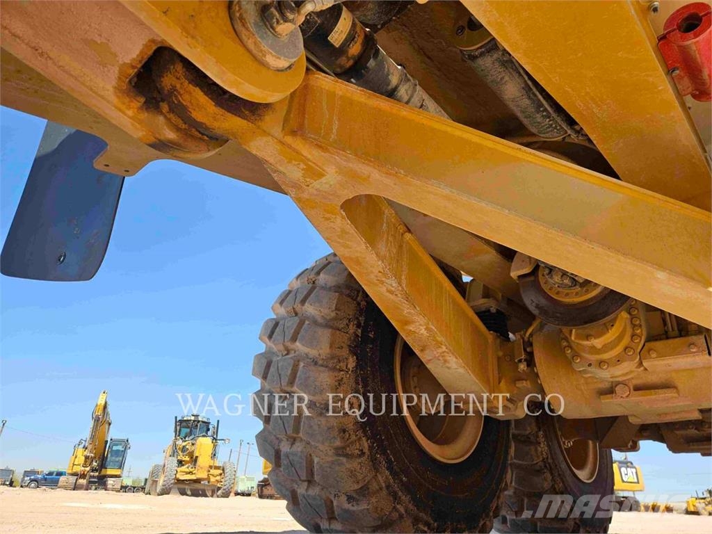 CAT 725 Zglobni demperji
