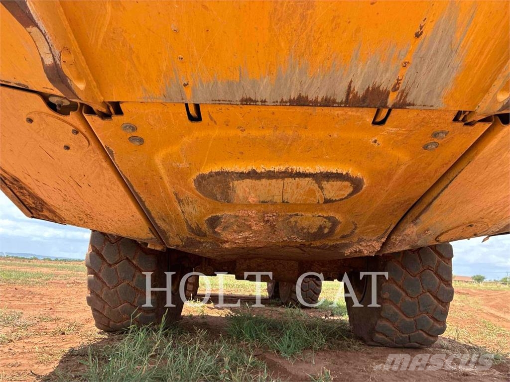 CAT 725 Σπαστό Dump Truck ADT