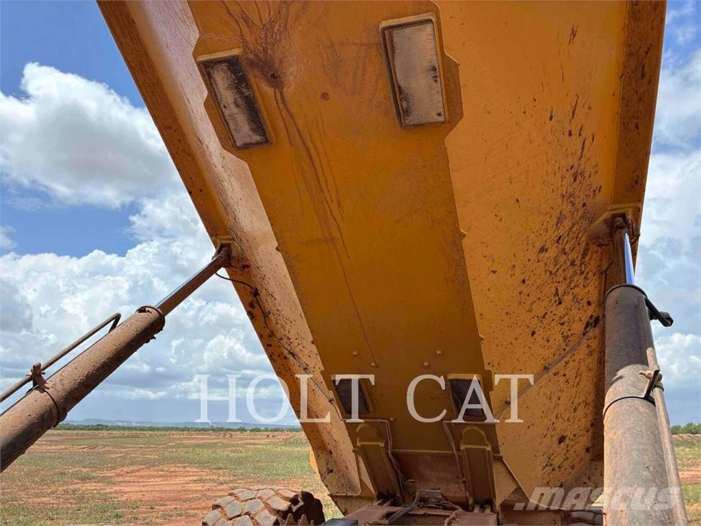 CAT 725 Σπαστό Dump Truck ADT