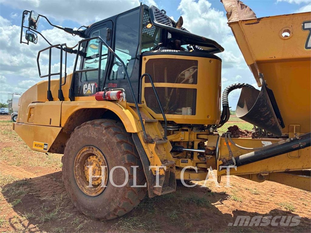 CAT 725 Σπαστό Dump Truck ADT