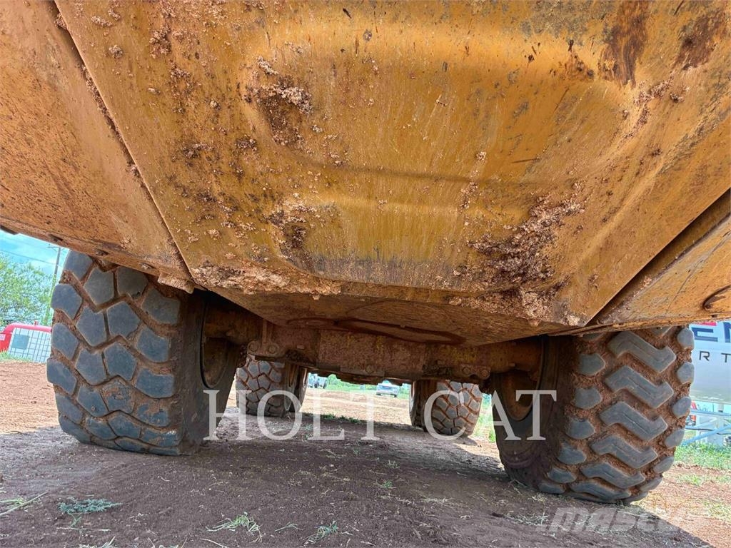 CAT 725 Σπαστό Dump Truck ADT