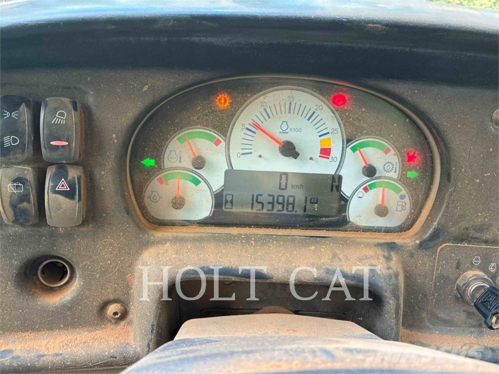 CAT 725 Transportoare articulate