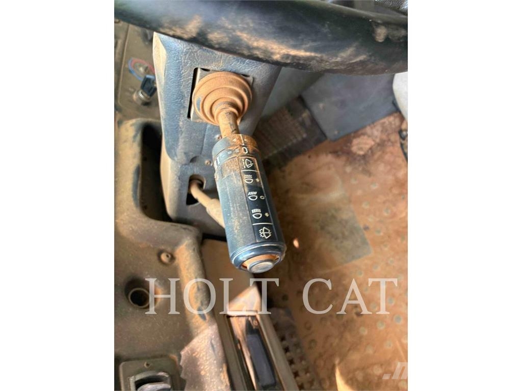 CAT 725 Transportoare articulate