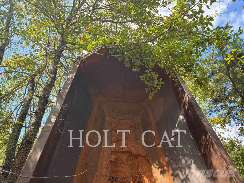 CAT 725 Transportoare articulate