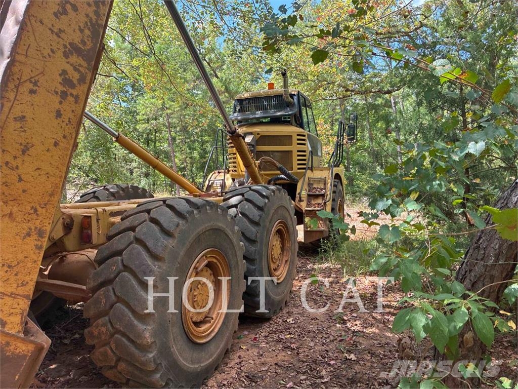 CAT 725 Transportoare articulate