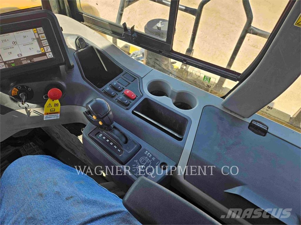 CAT 72504 アーティキュレート式ダンプトラック