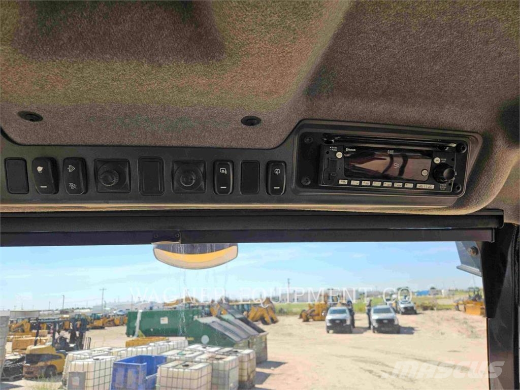 CAT 72504 アーティキュレート式ダンプトラック