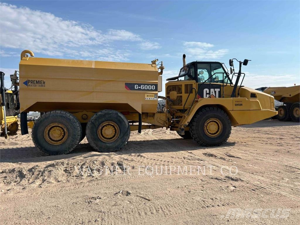 CAT 725C Autocisterne