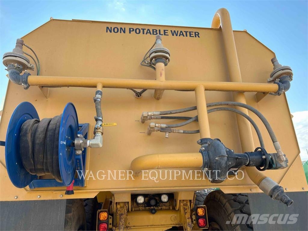 CAT 725C Autocisterne