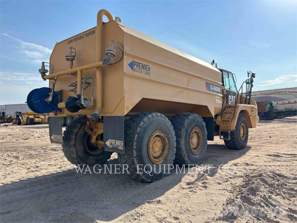 CAT 725C Autocisterne