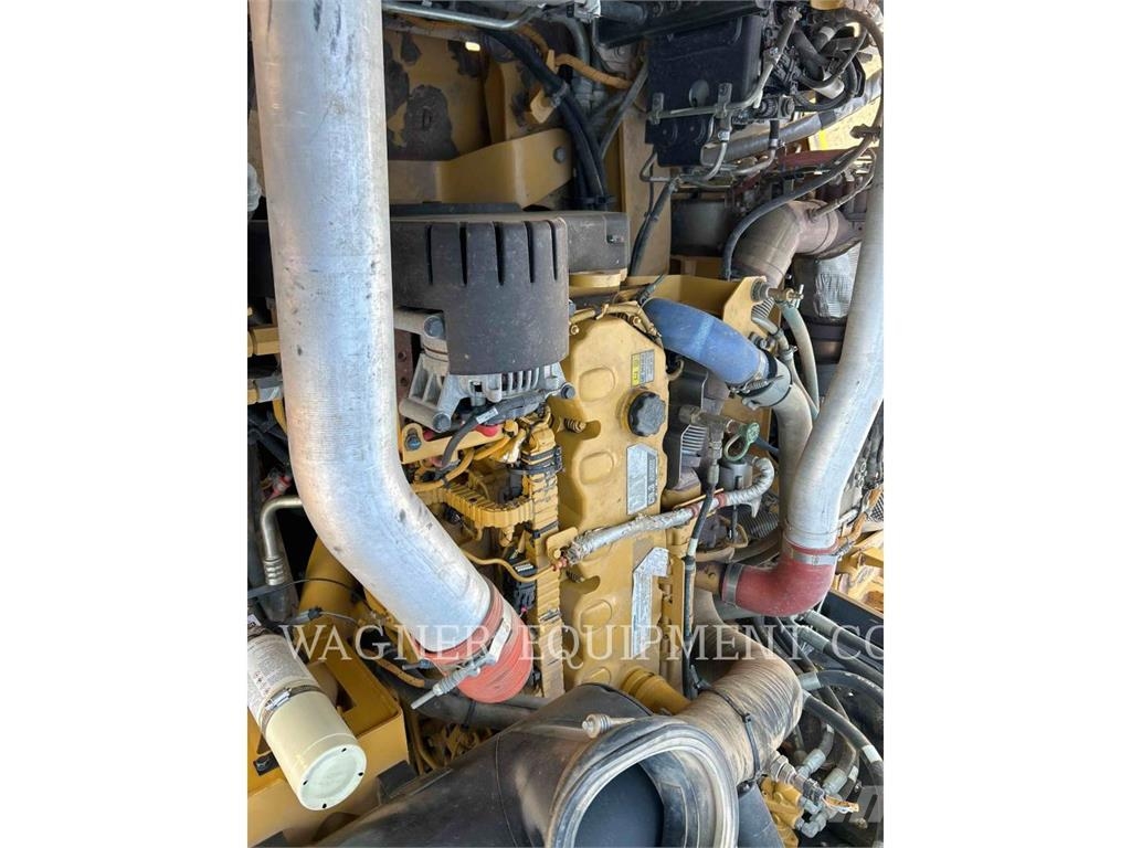 CAT 725C Autocisterne