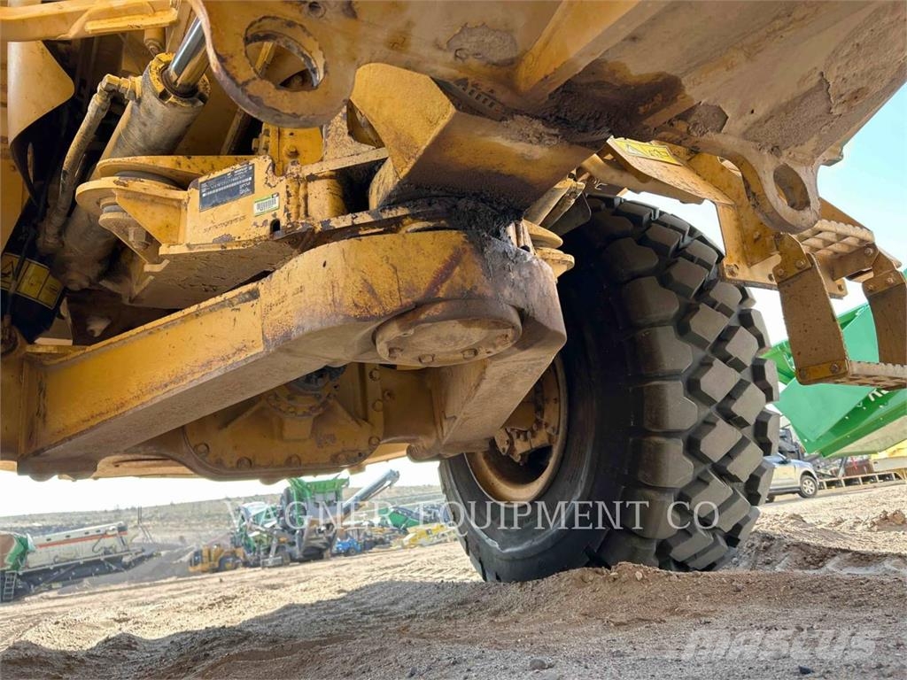 CAT 725C WT Tovornjaki za vodo