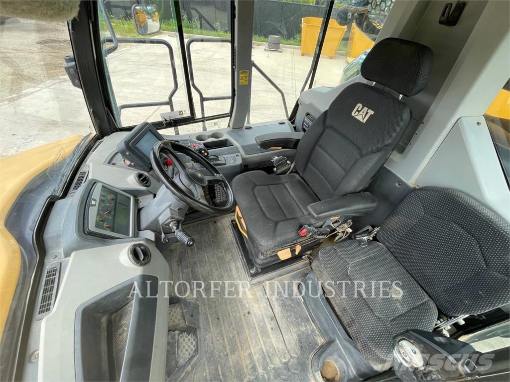 CAT 730 Wozidła przegubowe