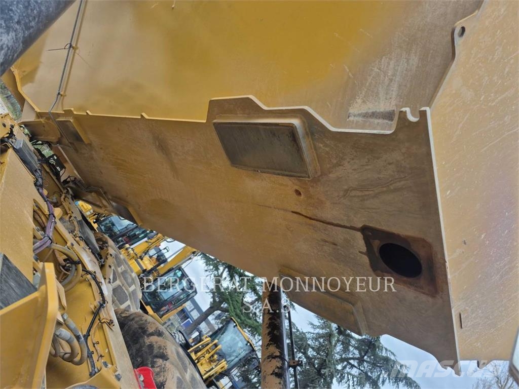 CAT 730 Dúmpers articulados