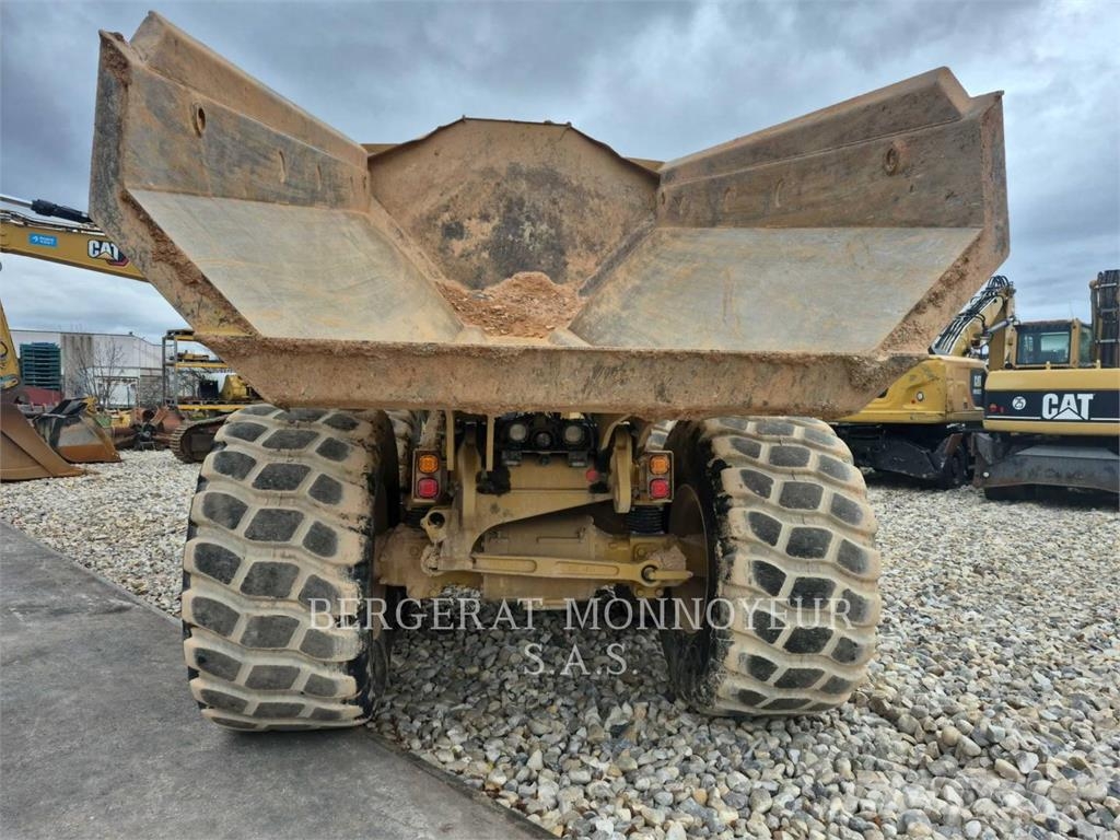 CAT 730 Dúmpers articulados