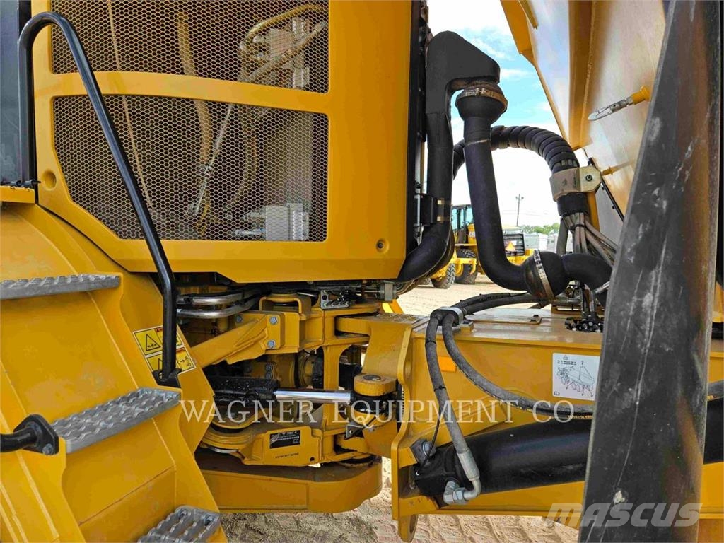 CAT 730 Articulated Haulers