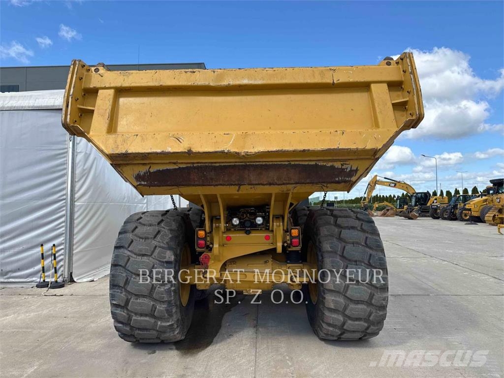 CAT 730 Dumper - Knickgelenk