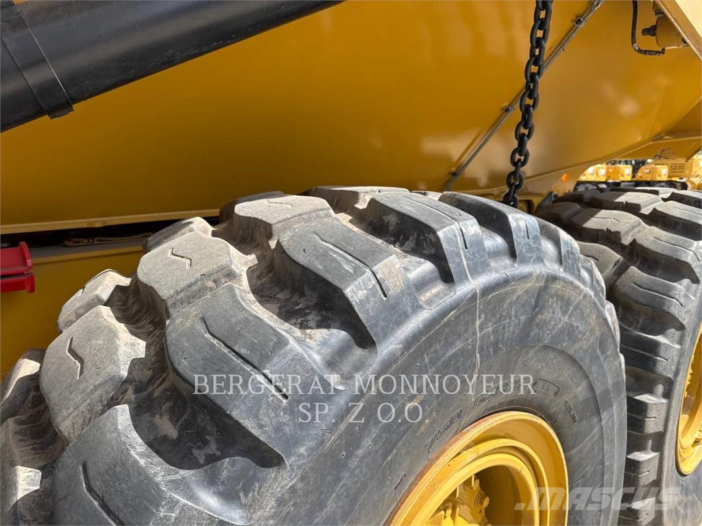 CAT 730 Dumper - Knickgelenk