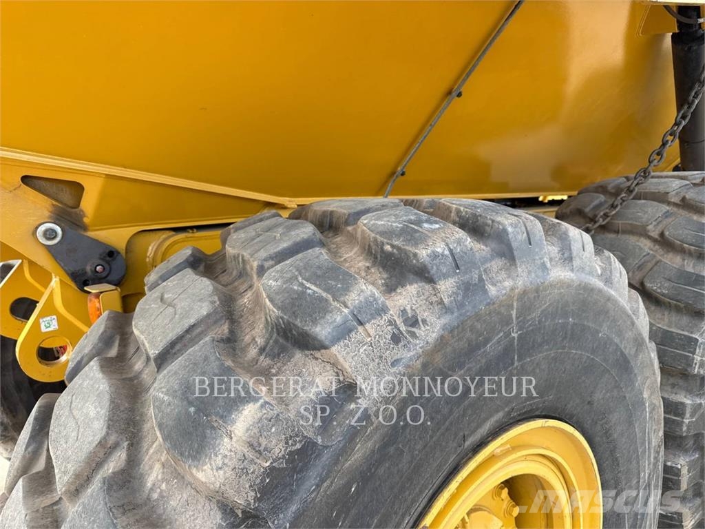 CAT 730 Dumper - Knickgelenk