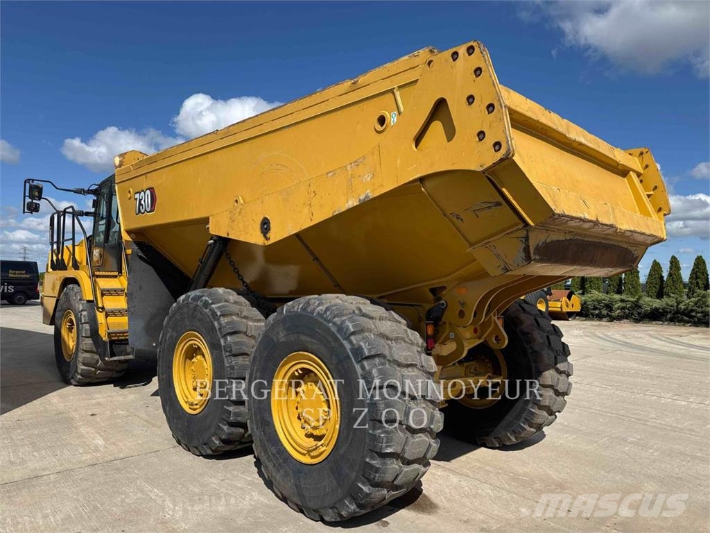 CAT 730 Dumper - Knickgelenk