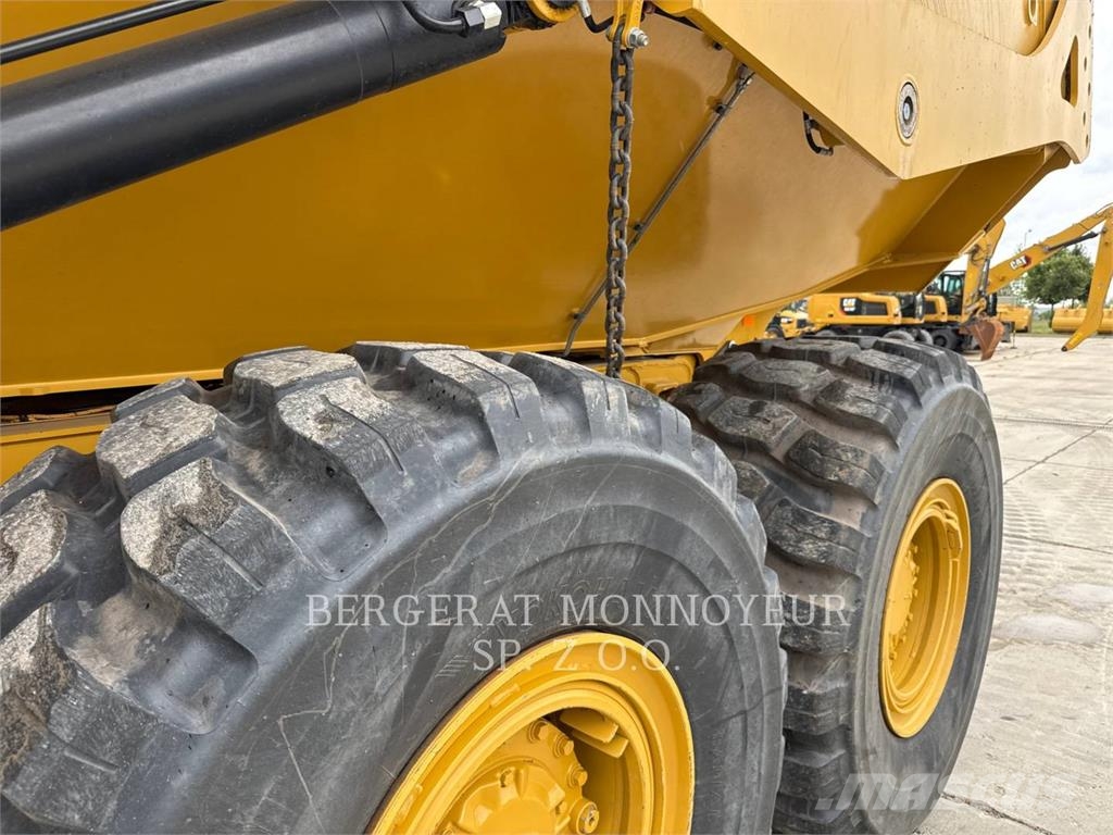CAT 730 Dumper - Knickgelenk