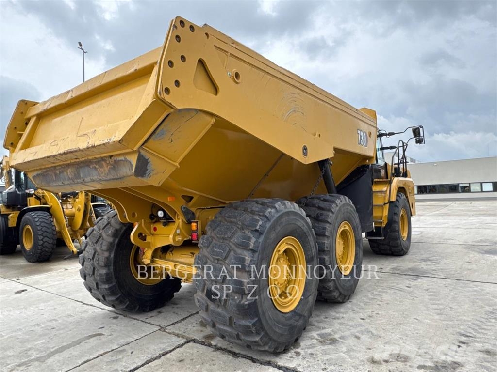 CAT 730 Dumper - Knickgelenk
