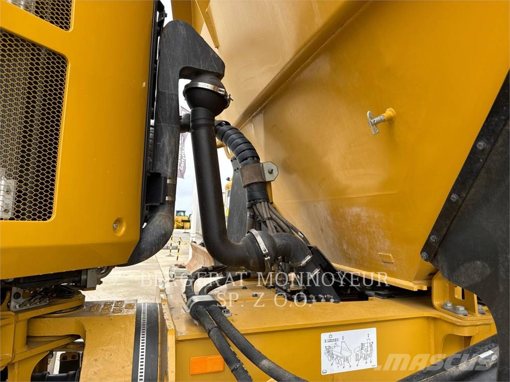 CAT 730 Dumper - Knickgelenk