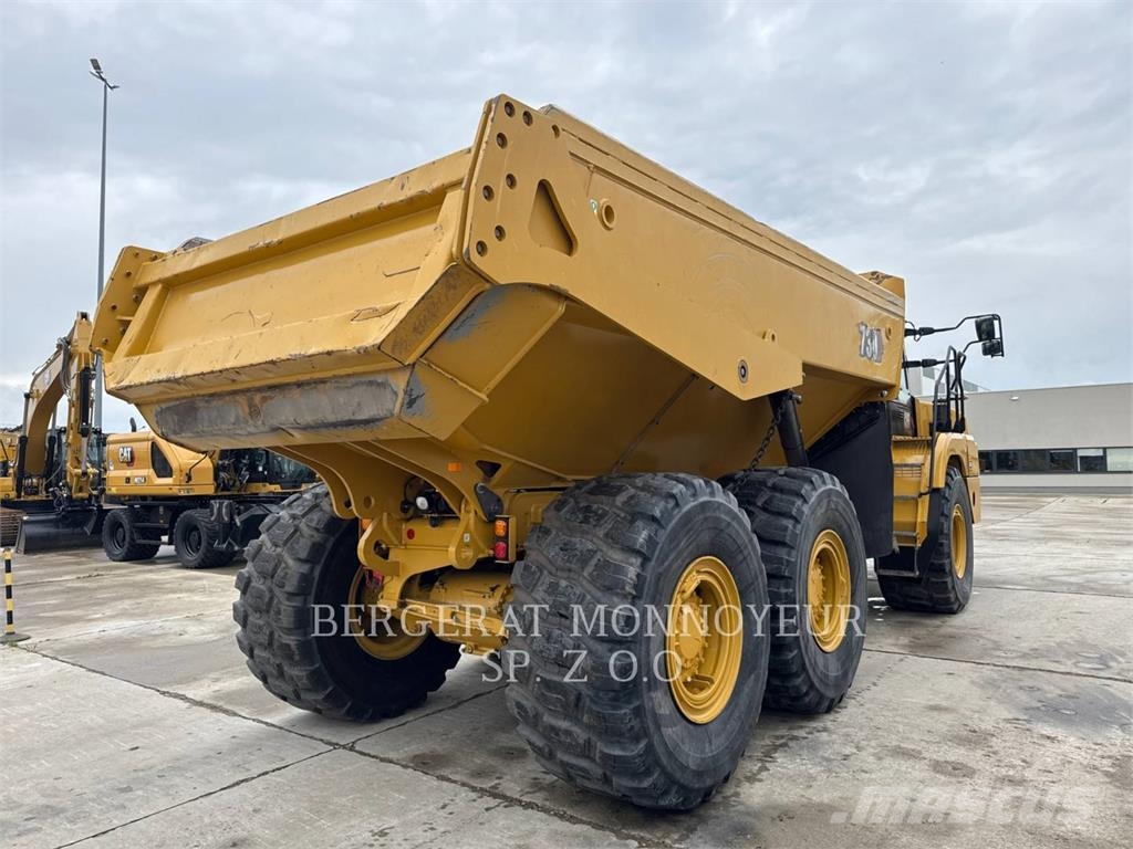 CAT 730 Dumper - Knickgelenk