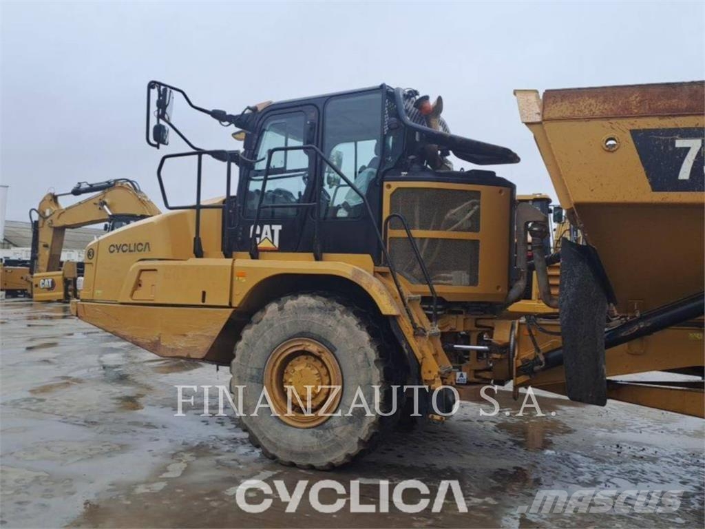 CAT 730 Dumper - Knickgelenk