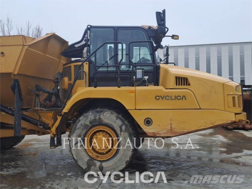 CAT 730 Dumper - Knickgelenk