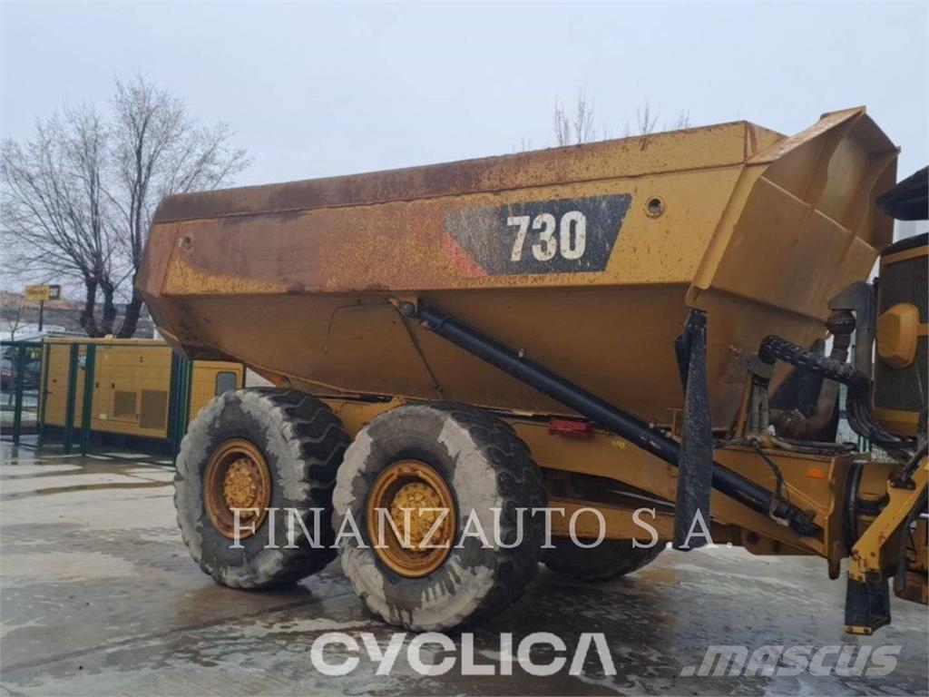 CAT 730 Dumper - Knickgelenk