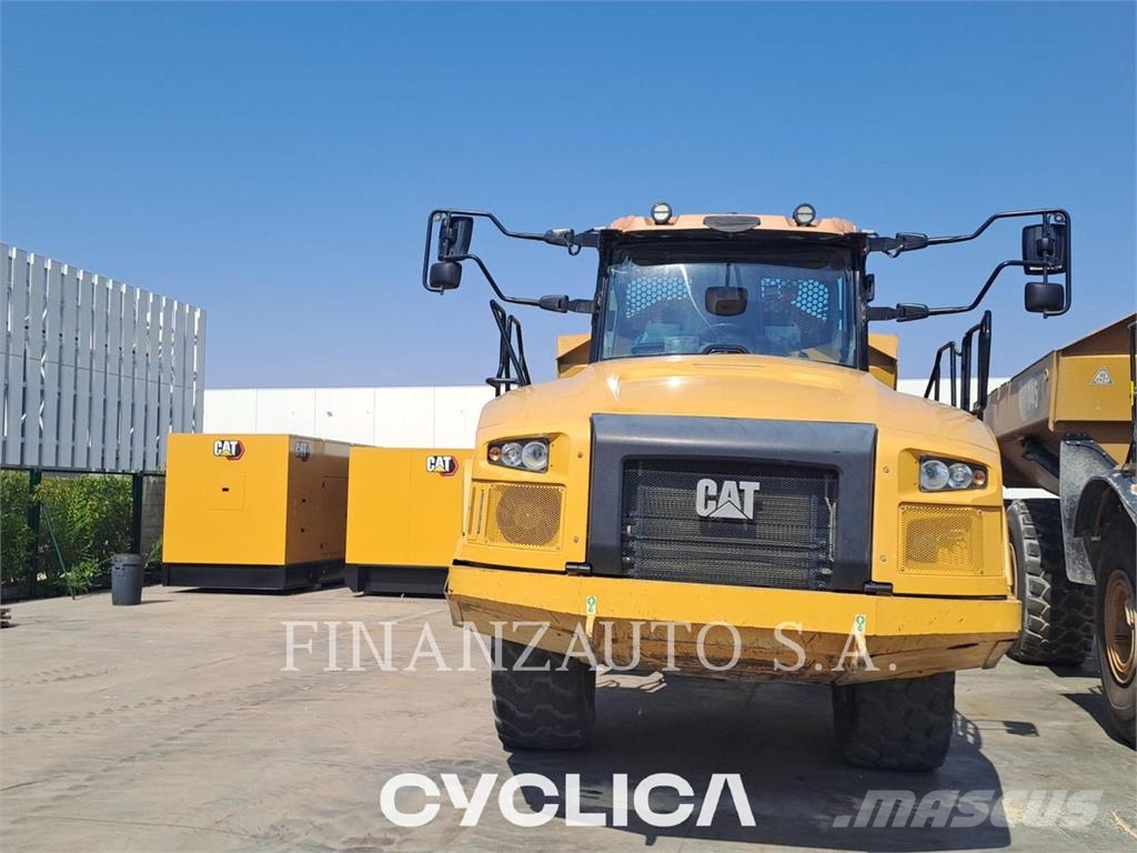 CAT 730 Dumper - Knickgelenk