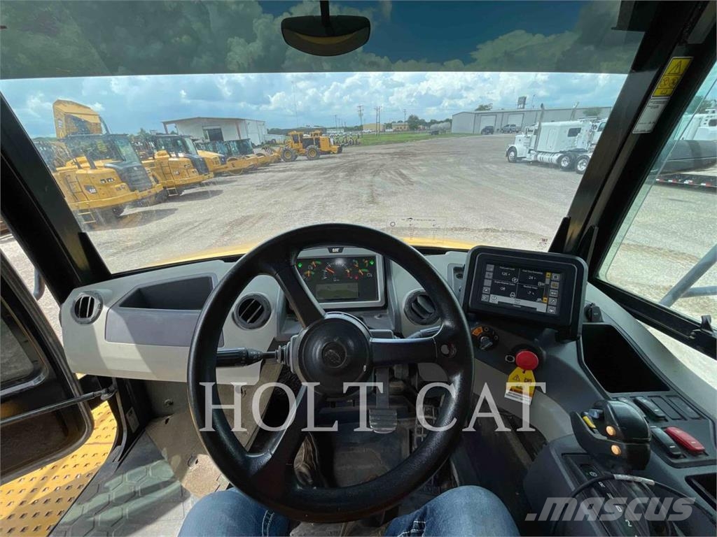 CAT 730 Artikulētie pašizgāzēji